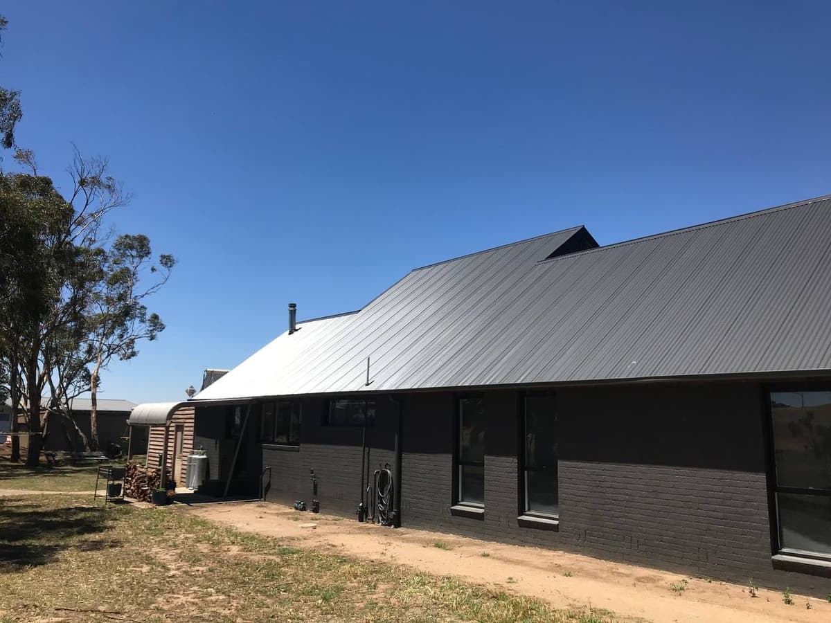 Metal roof replacement rural property Melbourne – Skyways Roofing